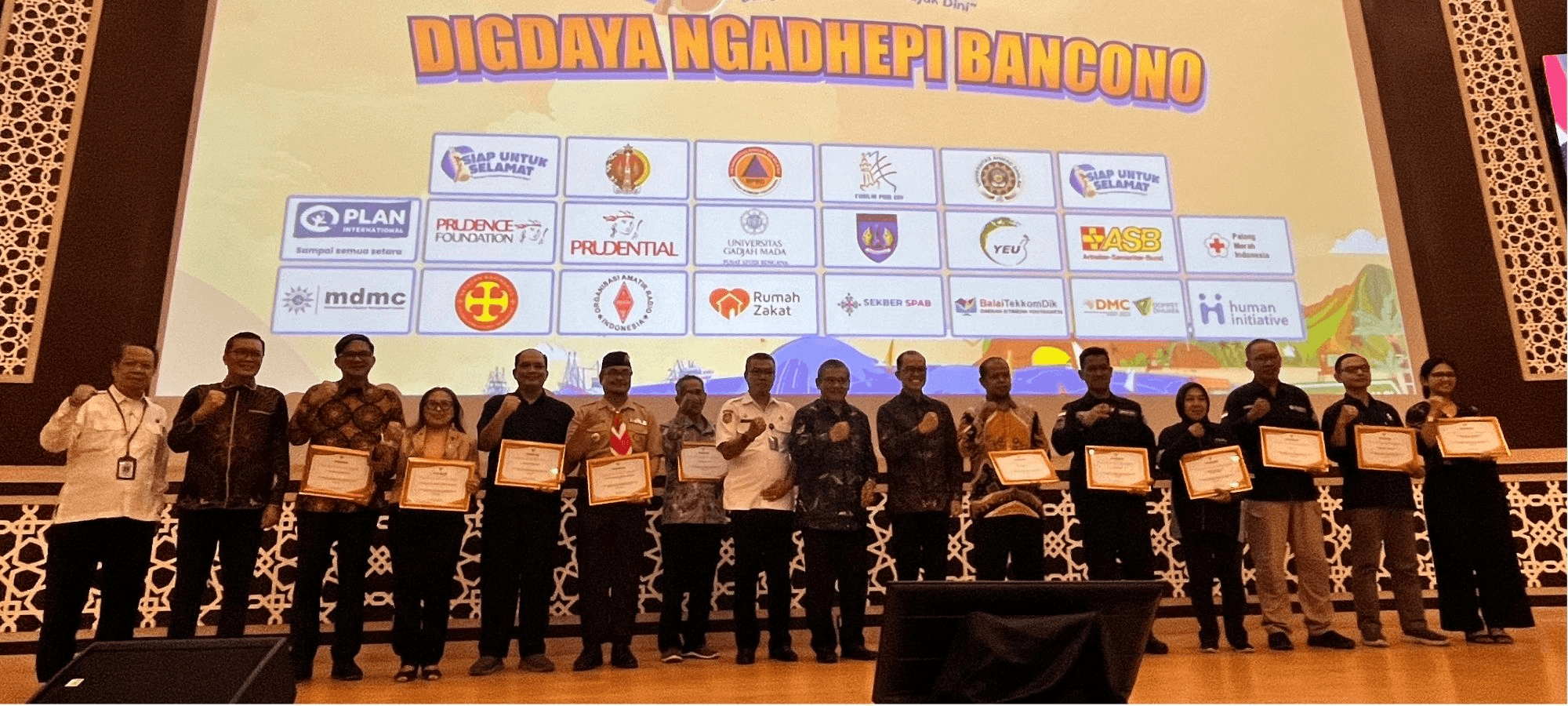 Beehive Drones Receives Award at the 2025 Disaster Preparedness Day Commemoration in Yogyakarta
