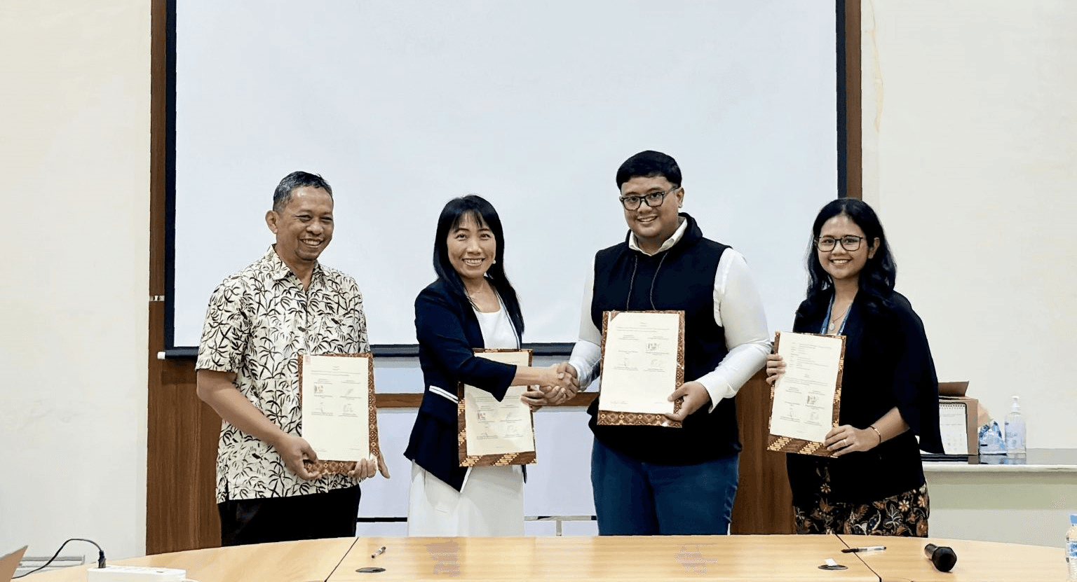 Beehive Drones and SV UGM Forge Strategic Partnership